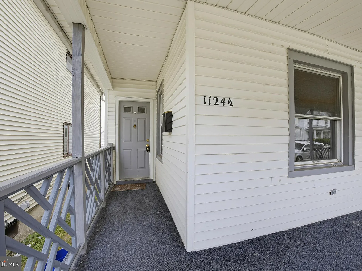 3 bed, 1.5 bath, 1550 sqft, $1,490 — Photo 2