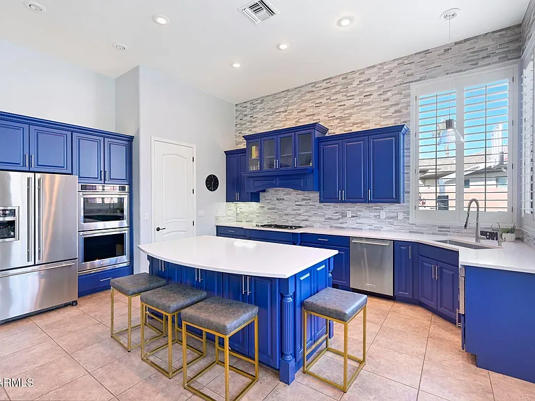 351 N Cloverfield Cir — Photo 21