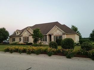 207 Settlers Trl, Sheboygan Falls, WI 53085
