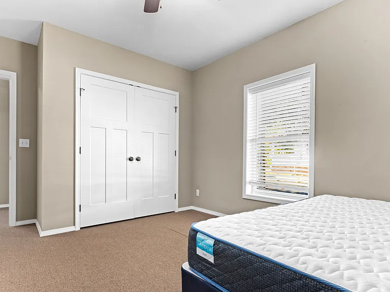 919 W Windom St #917 — Photo 15