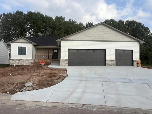 207 W Cherry Oaks St, Cheney, KS 67025