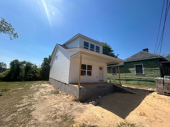2nd image of 1111 Tree St