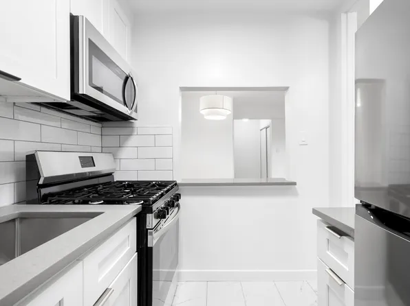 35-20 Leverich Street image 6 of 14