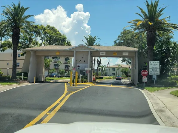 10032 65th Ave N APT 19, Saint Petersburg, FL 33708