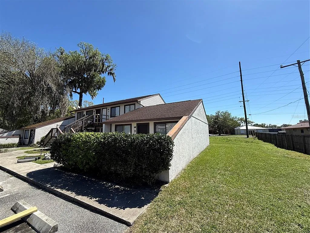 1 bed, 1.0 bath, 650 sqft, $1,050 — Photo 1