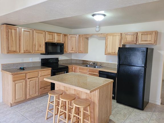 Kitchen with Island Bar
