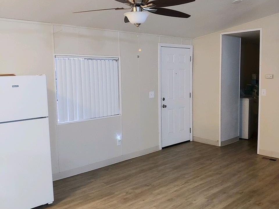 2nd image of 186 Harvey Way