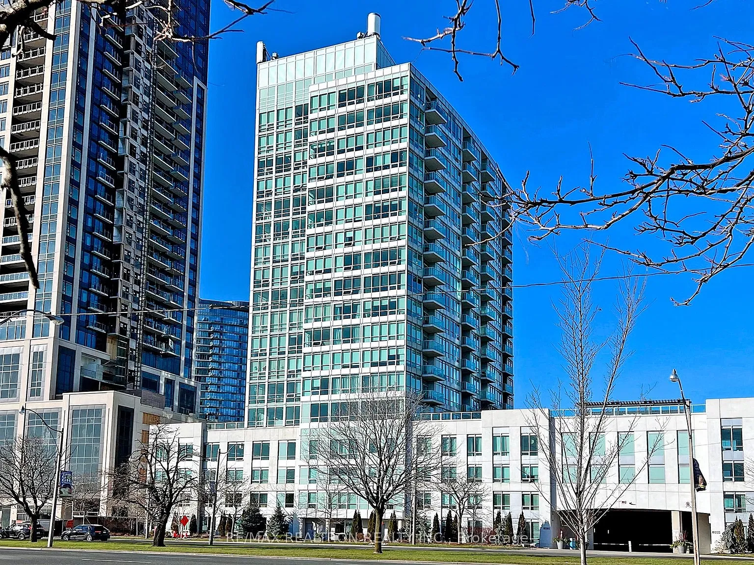 2 bed, $2,600 — Photo 2
