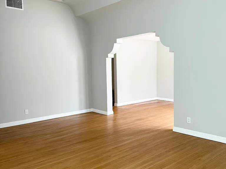 5907 Pickford St — Photo 7