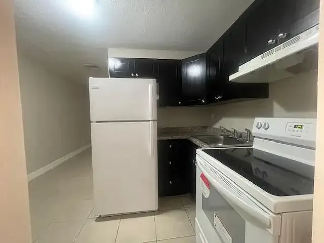 400 Metcalf Ct — Photo 5