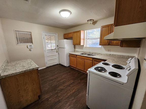 5th image of 4535 Lane Ave S