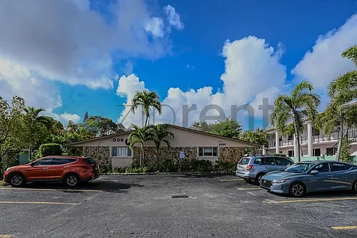 6040 SW 26th St #1 Photo 1