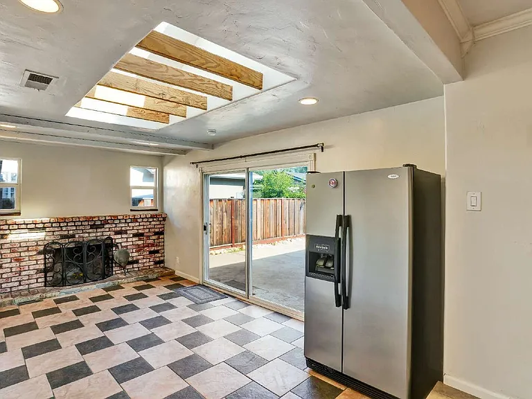 229 Seabiscuit Dr — Photo 10