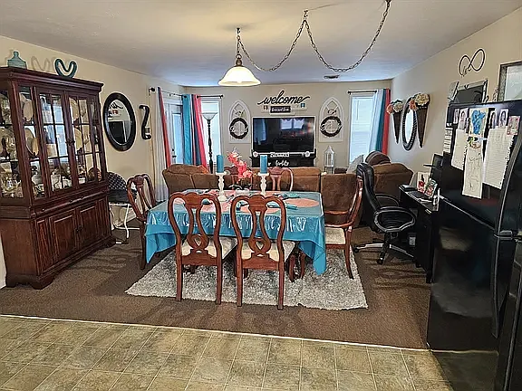 43 Tamarack Dr — Photo 3