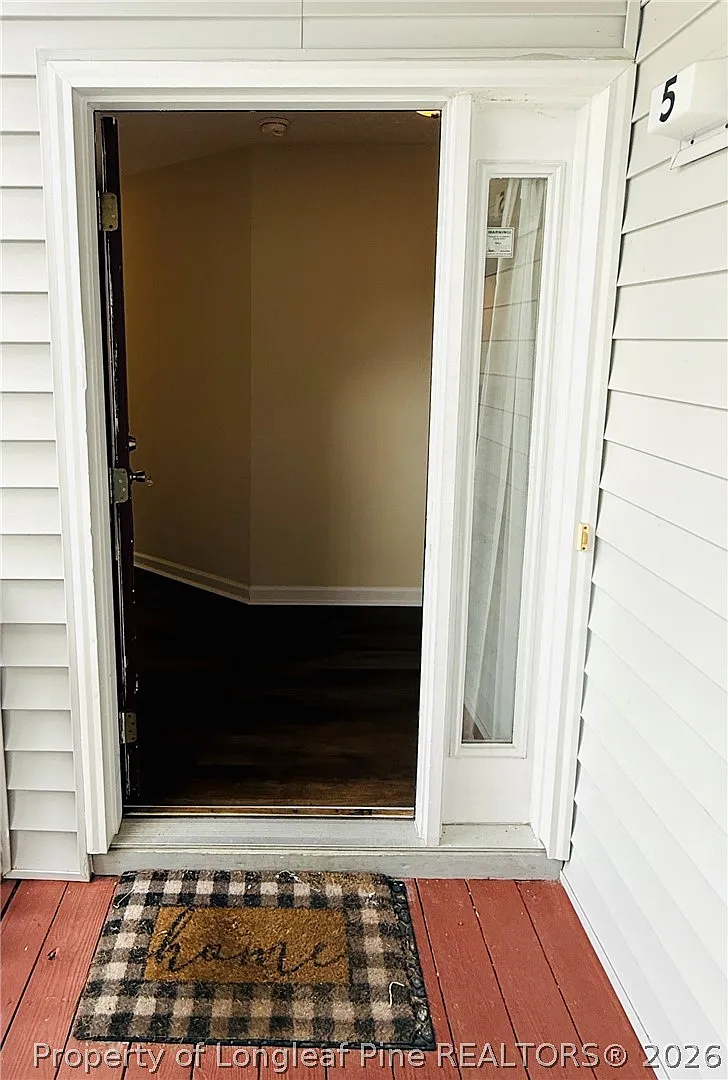 3 bed, 2.0 bath, 1307 sqft, $1,300 — Photo 1