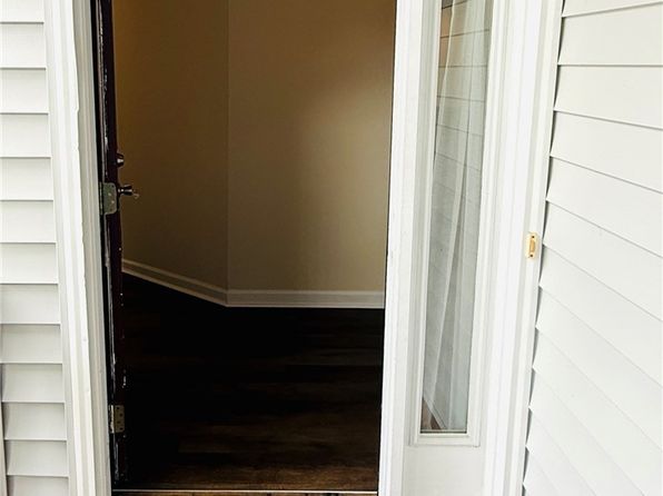 349 Waterdown Dr APT 5