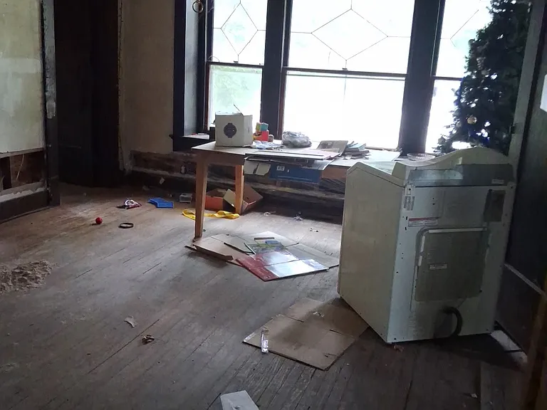 330 S Madison St — Photo 15