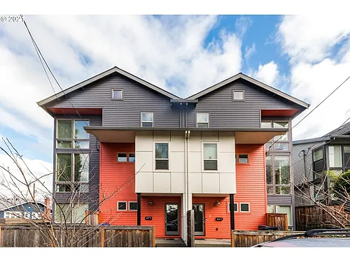 4468 N Michigan Ave #B Photo 1