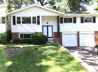 254 Dunbar Rd, Mundelein, IL 60060