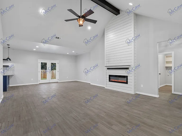 2524 Creek Dr — Photo 5