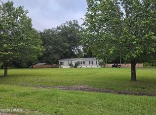 216 Joyland Lane, Cottageville, SC 29435