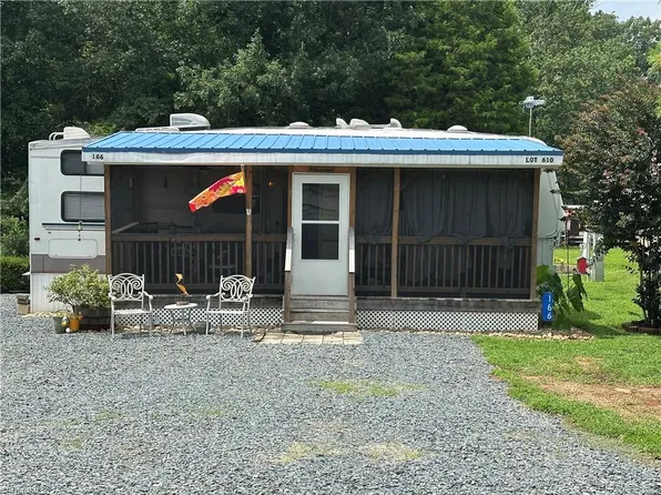 166 Cardinal Dr, New London, NC 28127