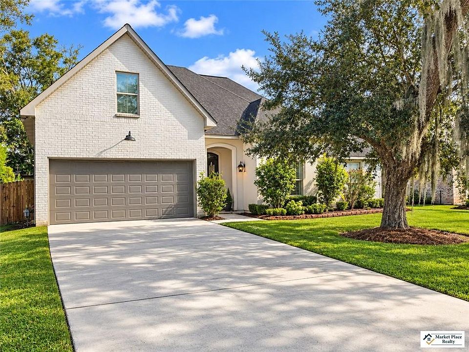 1st image of 28475 Water Oak Loop