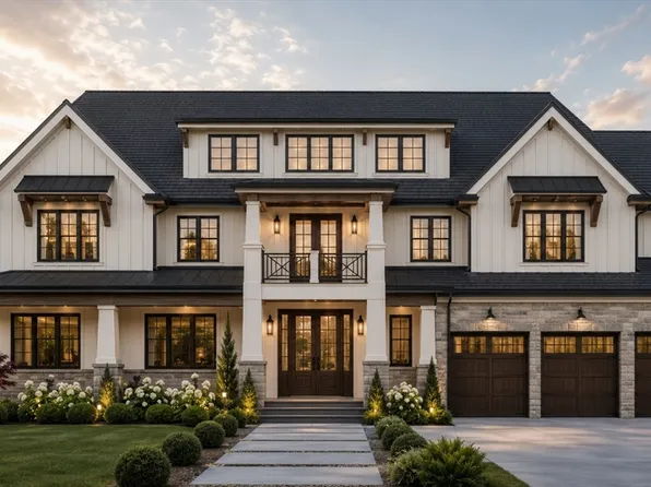 28 Cervelli Farm Dr, Hanover, MA 02339