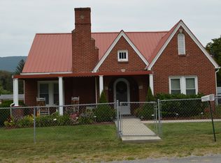 805 Westview St, Narrows, VA 24124