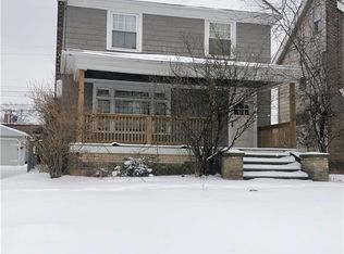 2103 Hampstead Rd, Cleveland Heights, OH 44118