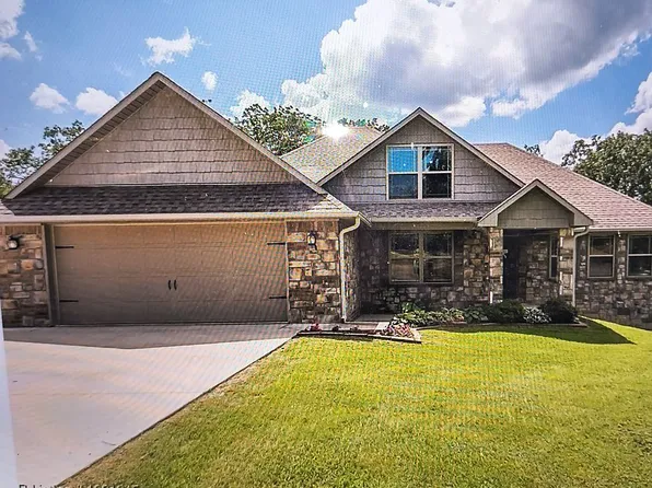 301 Eagle Crst, Poteau, OK 74953