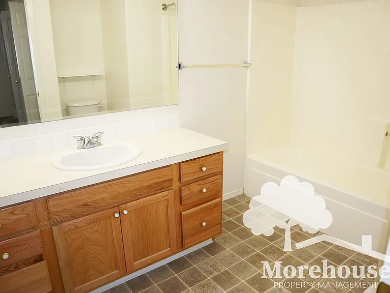 3919 Groveton St — Photo 12