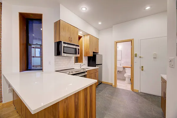 Rented by REAL New York | media 14