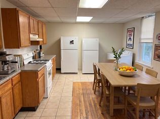4047 Spruce St, Philadelphia, PA 19104