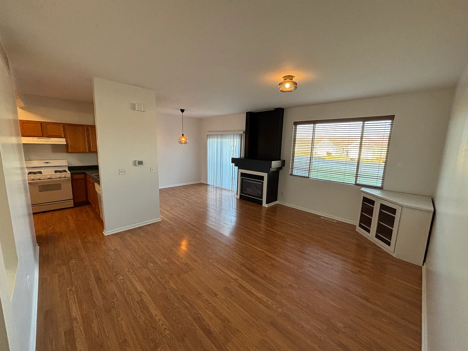 4445 Kellee Ln — Photo 3