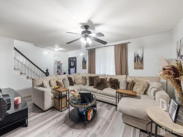 358 Stanford St, Perth Amboy, NJ 08861