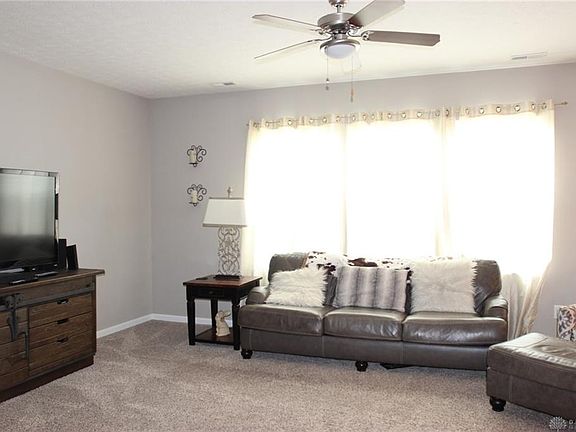 3rd image of 2559 Sunset Maple Dr