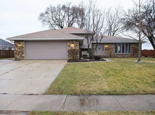 25124 W Willow Dr, Plainfield, IL 60544
