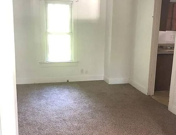 4th image of 2412 Ulrich Ave