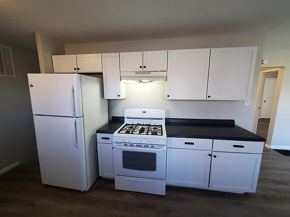 KITCHEN APPLIANCES SUPPLIED