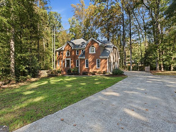 3rd image of 1838 Walker Ridge Dr SW