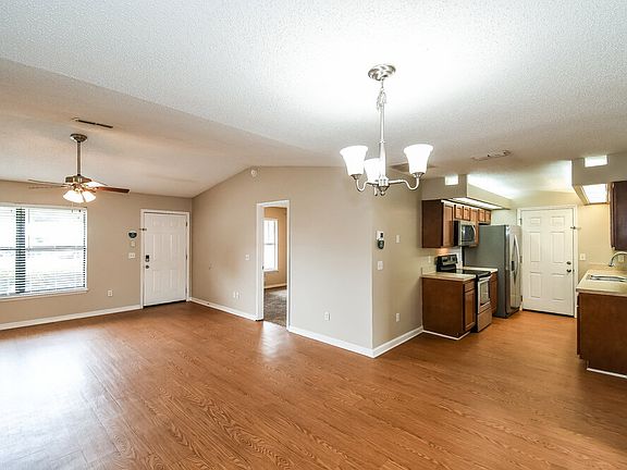 5th image of 6273 Alfredo Dr W