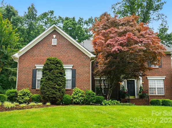 1720 Mountain Park Dr, Charlotte, NC 28214