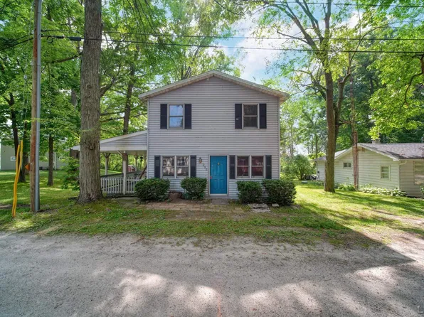 295 Ridgeway Dr, Brooklyn, MI 49230