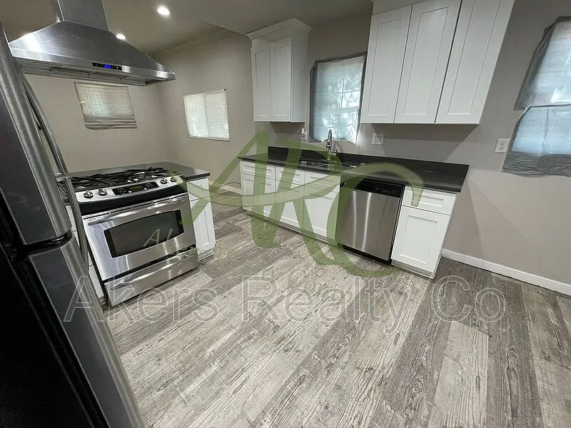 2 bed, 1.0 bath, 690 sqft, $1,150 — Photo 4