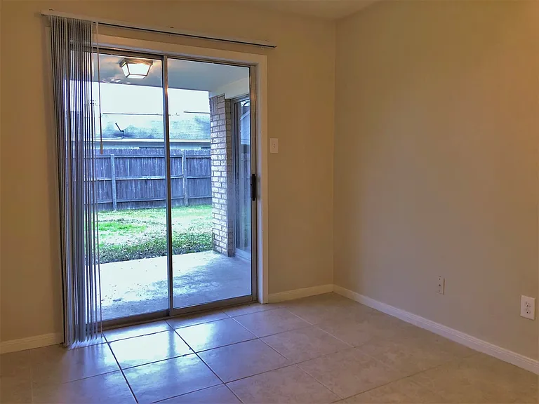 605 San Benito Ct — Photo 11