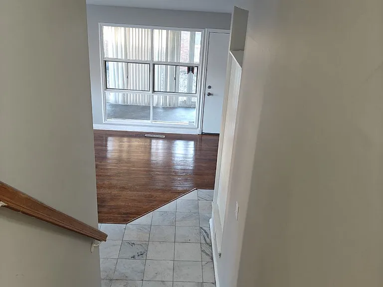 7423 Kalton Ct — Photo 13