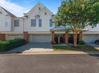 3042 Bay Shore Ln, Suffolk, VA 23435