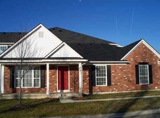 904 Riversedge Dr #33, Saline, MI 48176