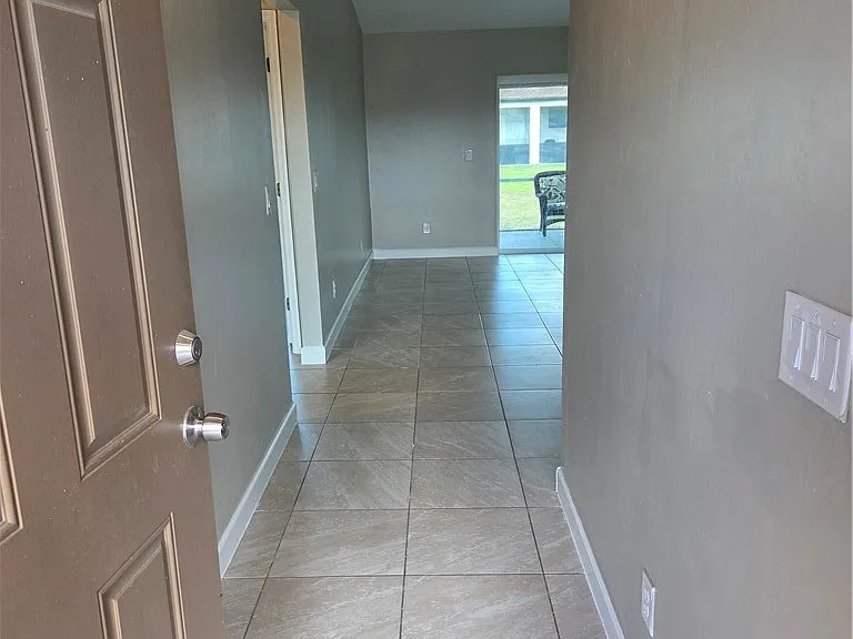 1117 Gordon Ave S — Photo 1